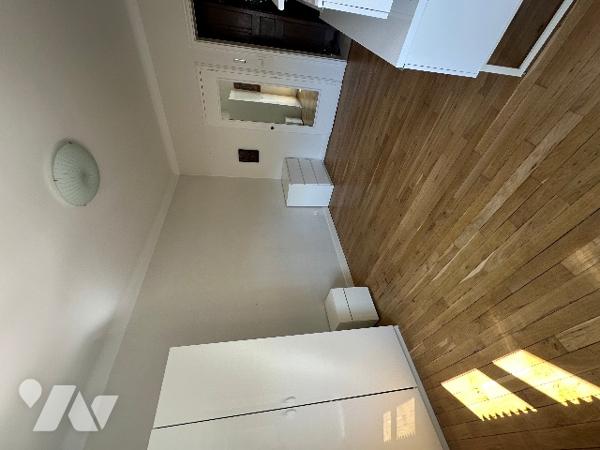 Bel appartement dans immeuble art déco à VICHY