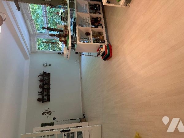 Bel appartement dans immeuble art déco à VICHY