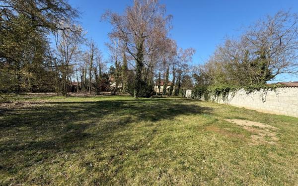 Terrain à vendre    Pont-de-Chéruy