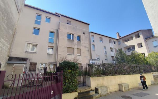 Appartement à vendre    2 pièces • 49 m2 Avignon