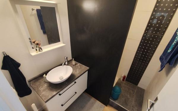 Appartement à vendre    2 pièces • 49 m2 Avignon