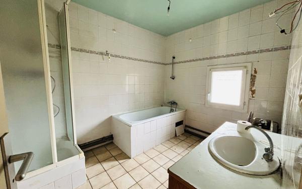 Maison à vendre    5 pièces • 130 m2 Magny-le-Hongre