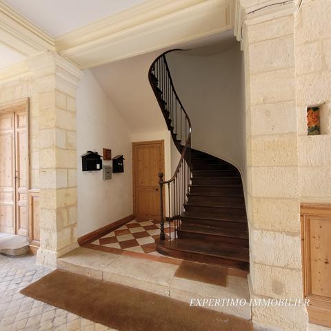 Jonzac (17500) RARE : APPARTEMENT EN RDC DE 97 M² EN PLEIN COEUR DE VILLE DE JONZAC