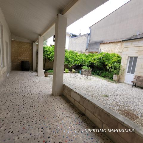 Jonzac (17500) RARE : APPARTEMENT EN RDC DE 97 M² EN PLEIN COEUR DE VILLE DE JONZAC