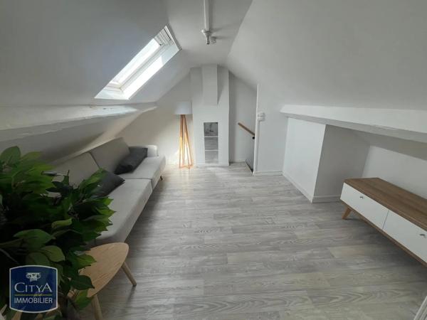 Appartement à louer 2 pièces 25.11m² Valenciennes (59300)