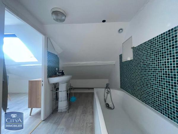 Appartement à louer 2 pièces 25.11m² Valenciennes (59300)
