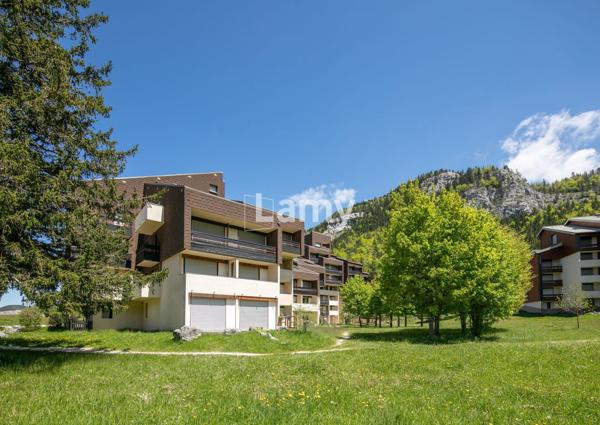 Appartement + cellier + casier à skis