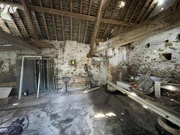 BÂTIMENTS A RENOVER