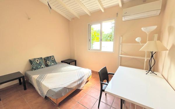 Maison à vendre    5 pièces • 139 m2 Saint-François