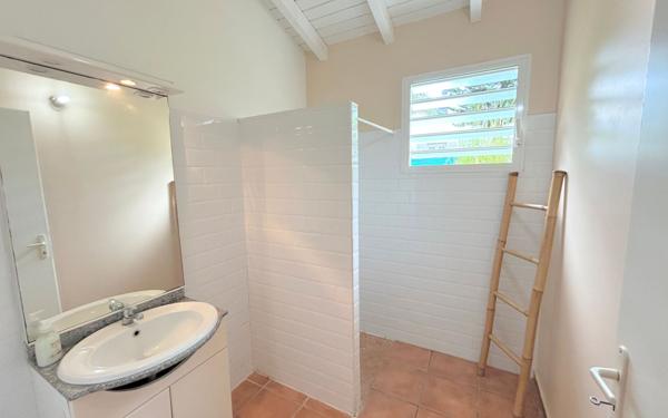 Maison à vendre    5 pièces • 139 m2 Saint-François