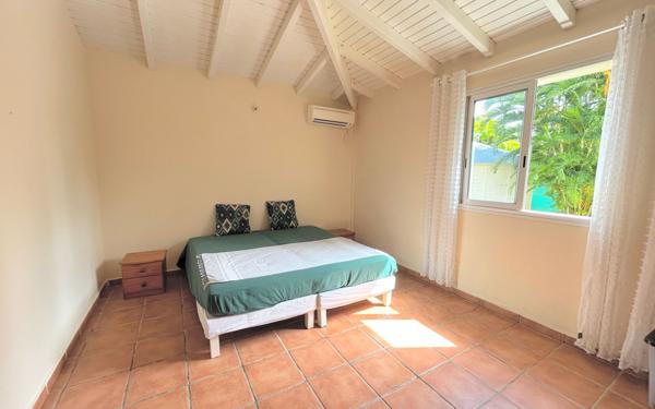 Maison à vendre    5 pièces • 139 m2 Saint-François