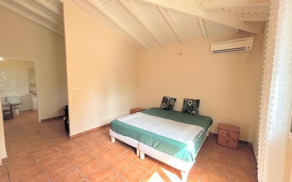 Maison à vendre    5 pièces • 139 m2 Saint-François