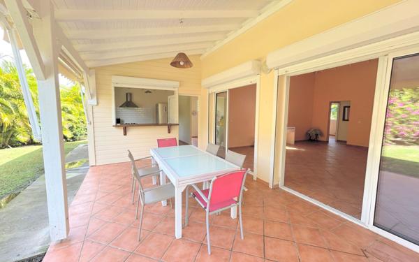 Maison à vendre    5 pièces • 139 m2 Saint-François