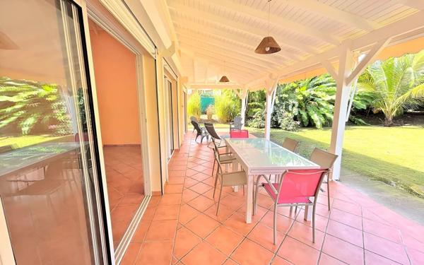 Maison à vendre    5 pièces • 139 m2 Saint-François