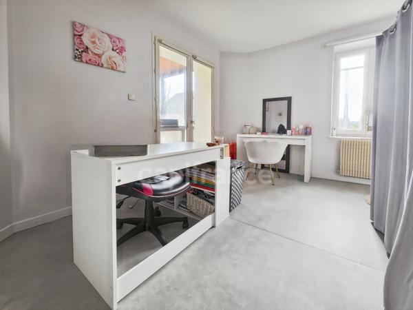 SAINT-USAGE, Maison familiale de 161 m² avec 4 chambres, à deux pas de la Saône