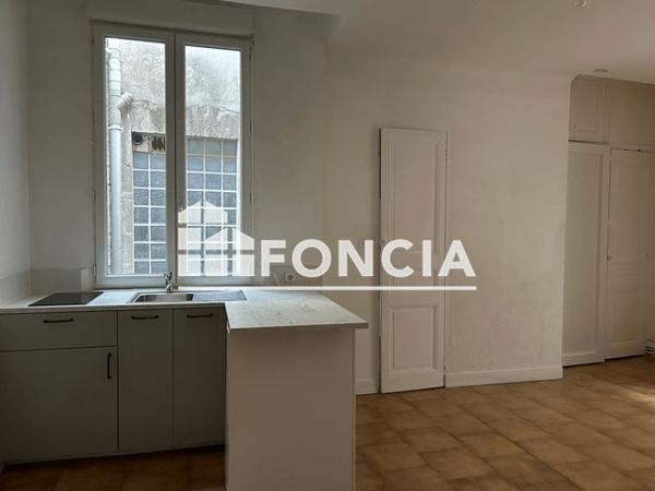 Location Studio 32.63 m² - 12 RUE GRIZOT Nîmes 30000