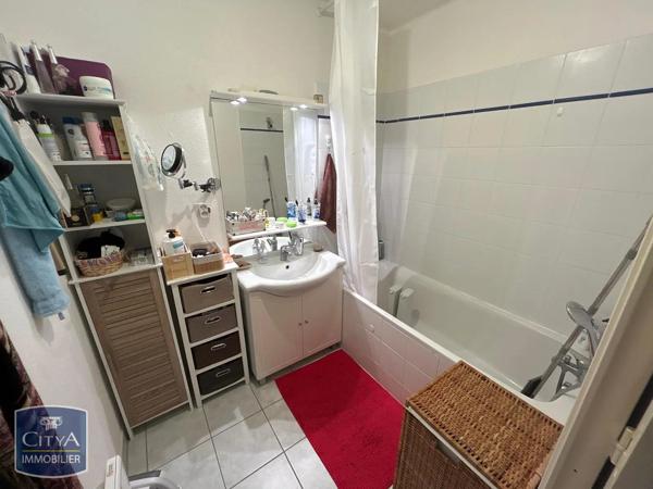 Appartement à louer 3 pièces 58.43m² Tonnay-Charente (17430)
