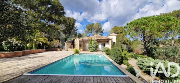 Maison à vendre 8 pièces 195 m² Nîmes