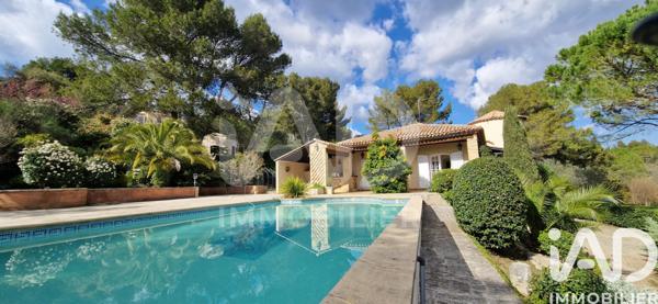 Maison à vendre 8 pièces 195 m² Nîmes