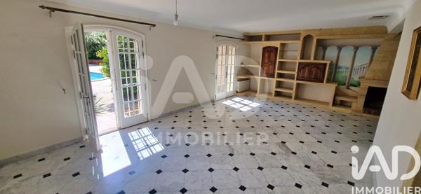 Maison à vendre 8 pièces 195 m² Nîmes