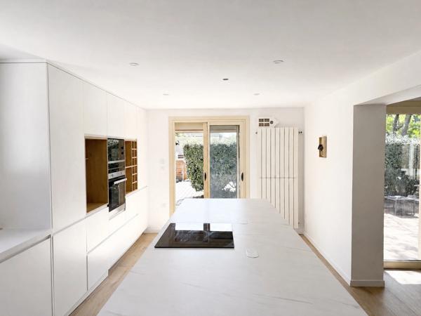 Élégante maison familiale rénovée en lisière de forêt – Deux suites parentales, confort et nature à Hourtin
