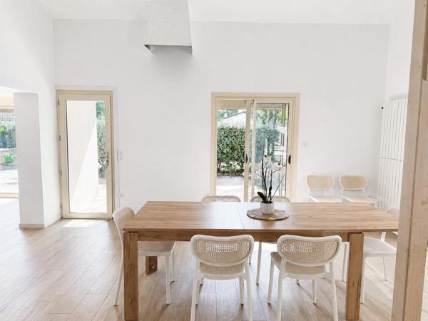 Élégante maison familiale rénovée en lisière de forêt – Deux suites parentales, confort et nature à Hourtin