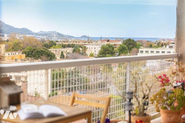 Au coeur de l'une des résidences les plus prestigieuses et recherchées de Marseille, la résiden...