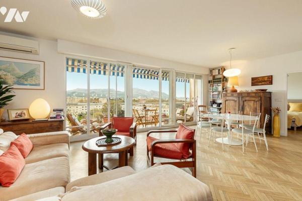 Au coeur de l'une des résidences les plus prestigieuses et recherchées de Marseille, la résiden...