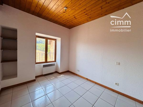 Appartement T3 avec terrasse vue sur le Vercors – Hameau de L'Eslinard à Tullins.