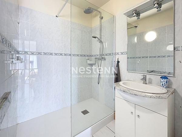 Port Camargue P2 rénové très bien situé dans résidence prisée avec piscine