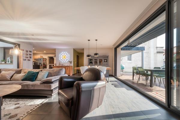 Quartier résidentiel prisé - Maison d’architecte - Jardin - Terrasse - Garage