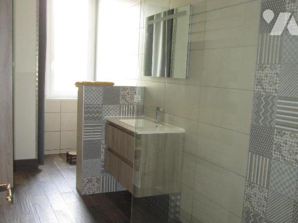 BELLE MAISON AU COEUR DU VILLAGE TBE avec annexe en pierres aménagée et jardin d'agrément