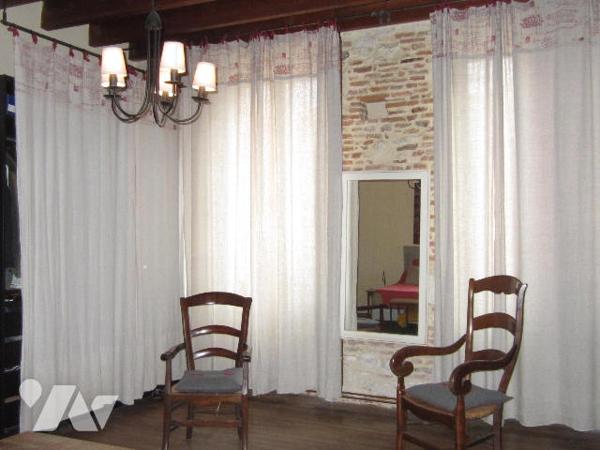 BELLE MAISON AU COEUR DU VILLAGE TBE avec annexe en pierres aménagée et jardin d'agrément