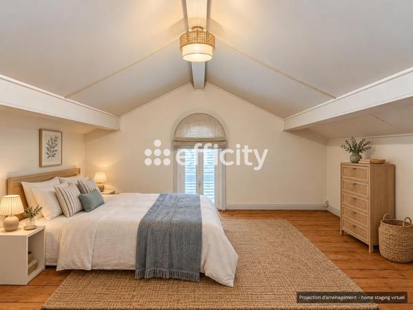 Maison
         5 pièces
        - 118 m² 372 600 €*