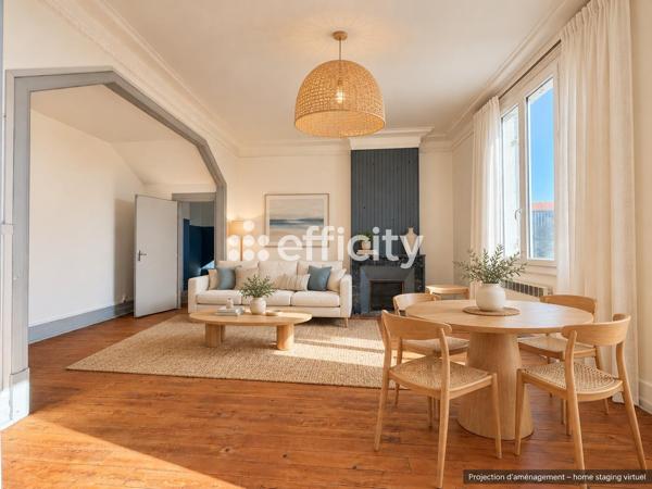 Maison
         5 pièces
        - 118 m² 372 600 €*