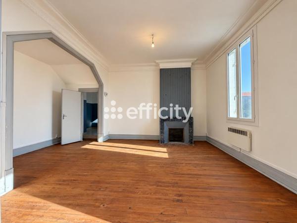 Maison
         5 pièces
        - 118 m² 372 600 €*