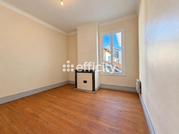 Maison
         5 pièces
        - 118 m² 372 600 €*