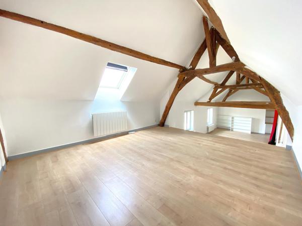 Maison rénovée, gare à 15 min à pied