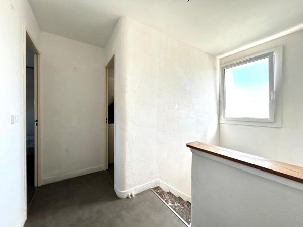 Pavillon T 4 avec jardin proche toutes commodités