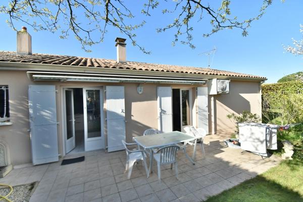 Dpt Charente (16), à vendre proche de SOYAUX maison P5 de 120 m² - Terrain de 700,00 m²