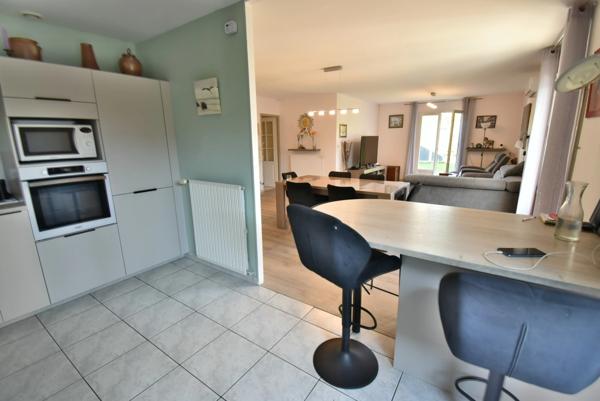 Dpt Charente (16), à vendre proche de SOYAUX maison P5 de 120 m² - Terrain de 700,00 m²