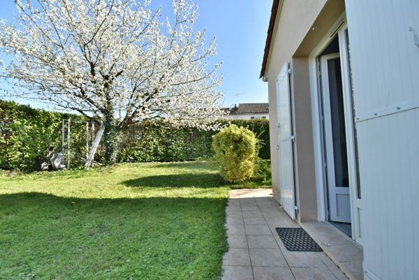 Dpt Charente (16), à vendre proche de SOYAUX maison P5 de 120 m² - Terrain de 700,00 m²