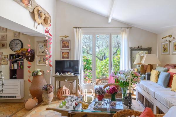 Le Beausset, Mas 2 Chambres -  96 m² à vendre
