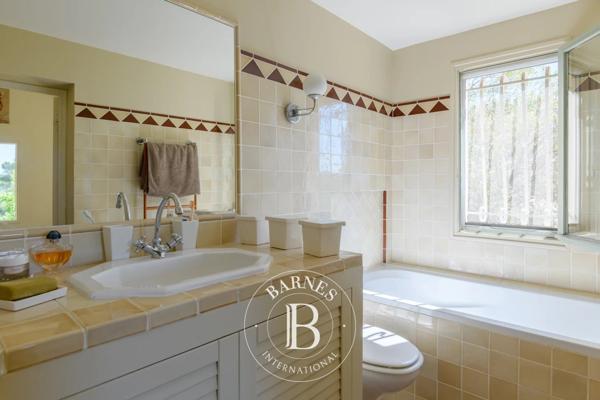 Le Beausset, Mas 2 Chambres -  96 m² à vendre
