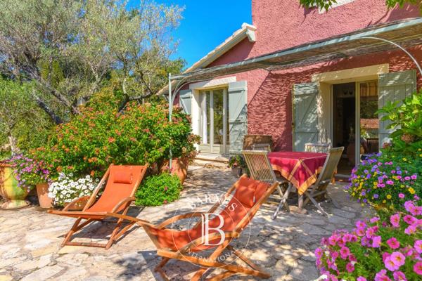 Le Beausset, Mas 2 Chambres -  96 m² à vendre
