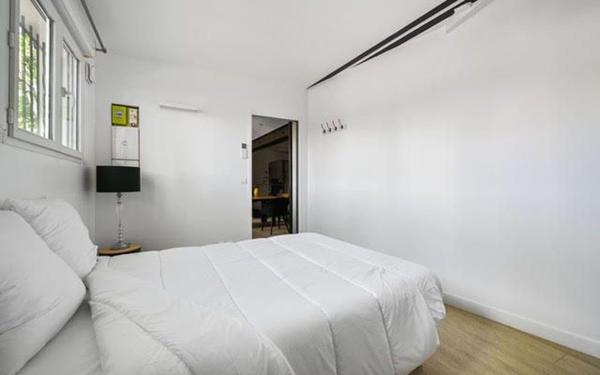 Appartement à vendre    5 pièces • 110 m2 Bagnolet