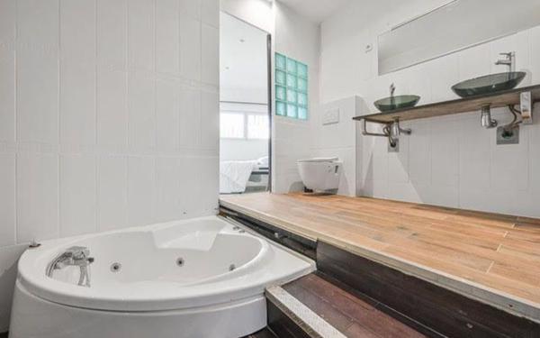 Appartement à vendre    5 pièces • 110 m2 Bagnolet