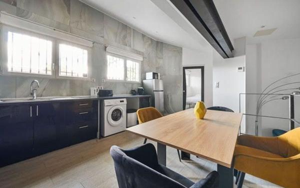 Appartement à vendre    5 pièces • 110 m2 Bagnolet