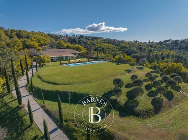 Mandelieu-la-Napoule, Villa 6 Chambres -  564 m² à vendre