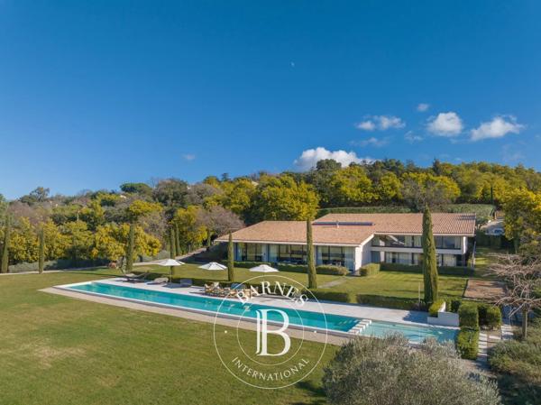 Mandelieu-la-Napoule, Villa 6 Chambres -  564 m² à vendre